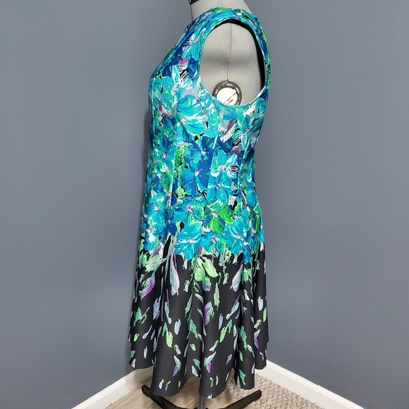 Dress Barn Fit and Flare Green and Blue Floral Print Stretch Women's Size 16 - Picture 2 of 6